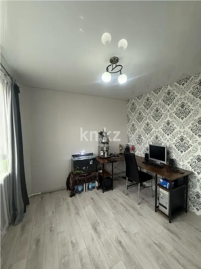 Продажа 4-комнатной квартиры, 60 м² - Продажа четырехкомнатных квартир от собственников в Темиртау - страница 2 фото 2 из 8