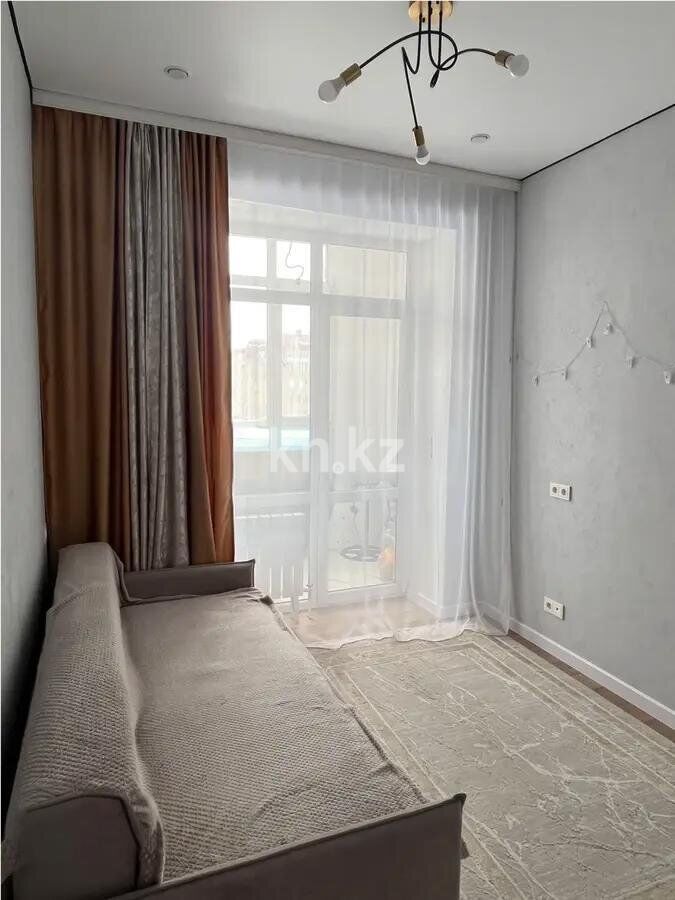 Продажа 4-комнатной квартиры, 74 м² - Аренда баз, складов и промышленной недвижимости в Темиртау фото 1 из 7