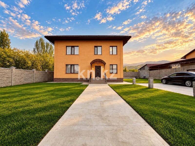 Продажа 5-комнатного дома, 250 м² - Продажа домов, коттеджей в Казахстане - страница 5 фото 1 из 37