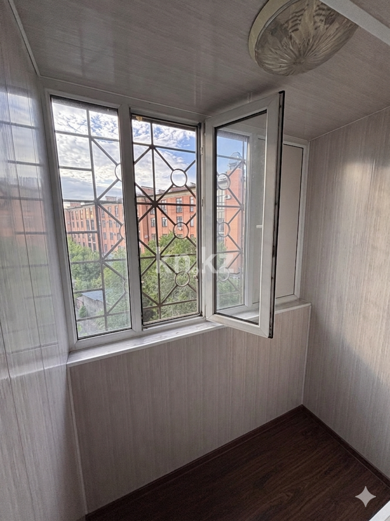 Продажа 4-комнатной квартиры, 73.9 м² - Продажа четырехкомнатных квартир в кирпичном доме в Караганде - страница 6 фото 23 из 24