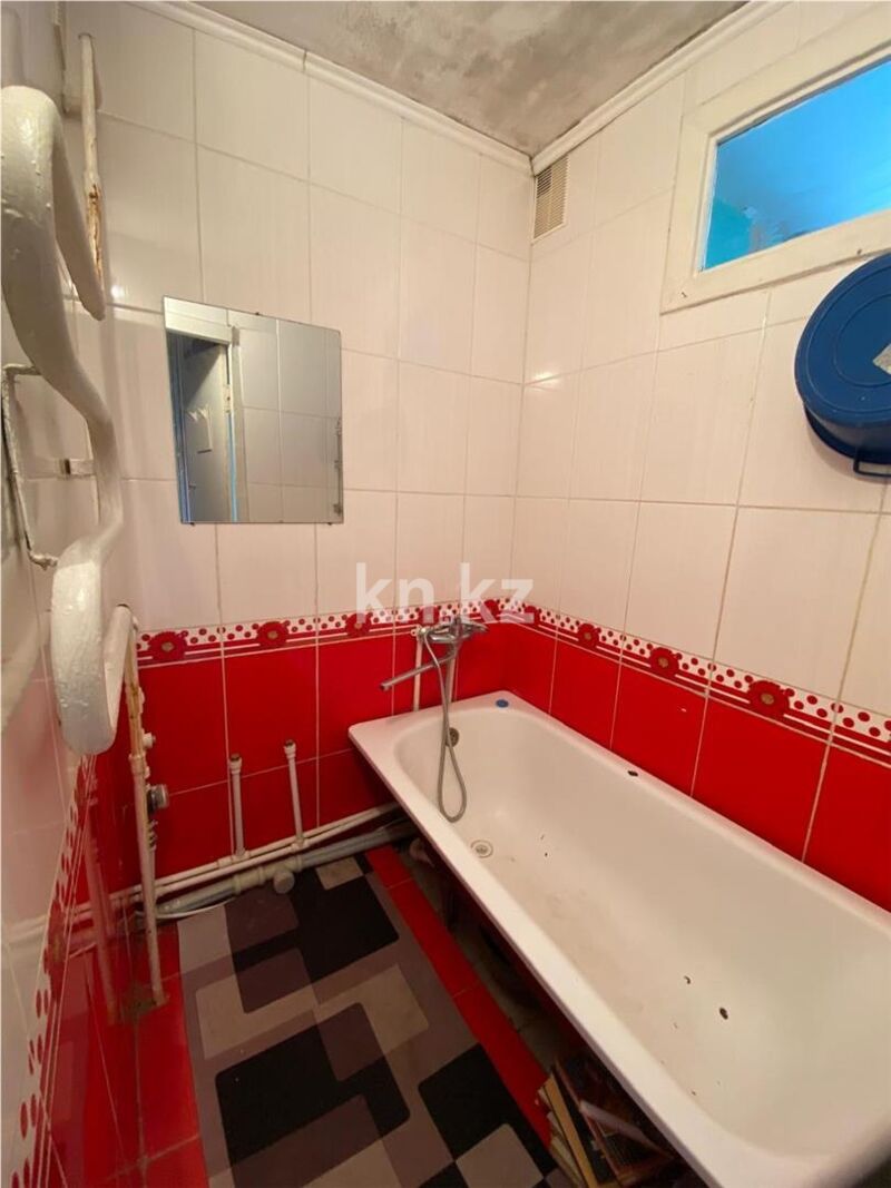 Продажа 2-комнатной квартиры, 45 м² - Продажа двухкомнатных квартир в панельном доме в Караганде - страница 16 фото 13 из 17