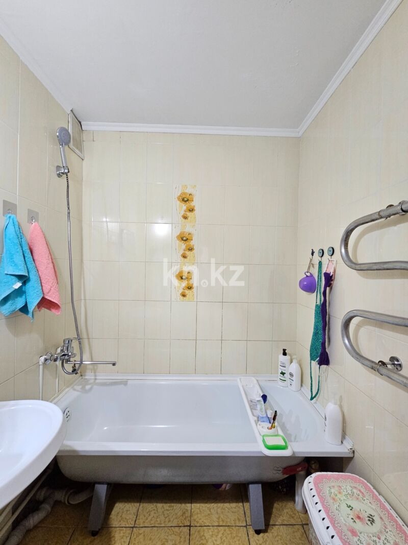 Продажа 2-комнатной квартиры, 54.1 м² - Продажа двухкомнатных квартир в панельном доме в Караганде - страница 8 фото 15 из 25