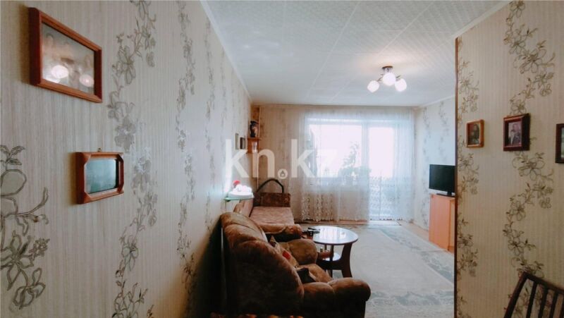Продажа 1-комнатной квартиры, 37 м² - Продажа однокомнатных квартир на Юго-Востоке Караганды - страница 3 фото 1 из 9
