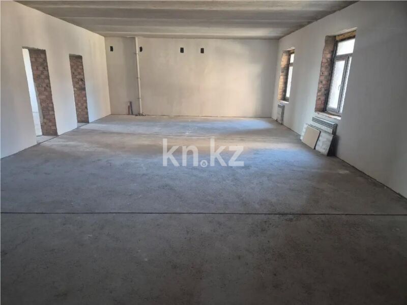 Продажа 3-комнатной квартиры, 111 м² - Продажа трехкомнатных квартир на Юго-Востоке Караганды - страница 8 фото 1 из 3