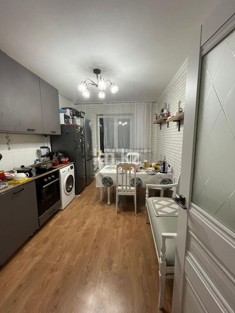 Продажа 4-комнатной квартиры, 80 м² - Продажа квартир в районе Юго-Восток в Караганде фото 2 из 8