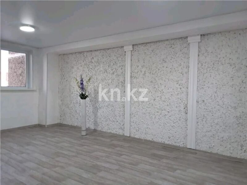 Продажа 4-комнатной квартиры, 98 м² - Недвижимость в Темиртау - страница 2 фото 2 из 7
