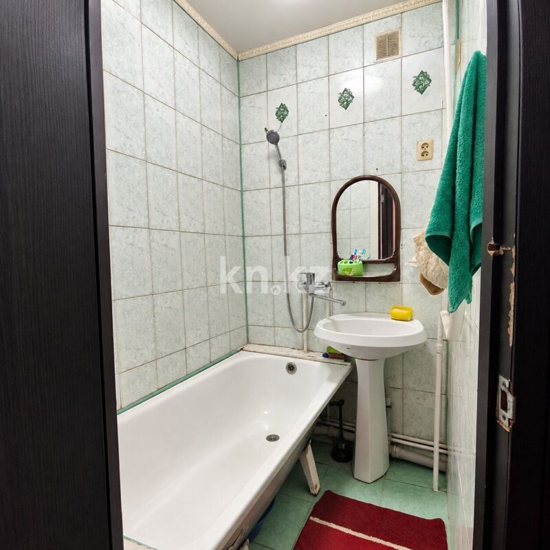 Продажа 3-комнатной квартиры, 58 м² - Недвижимость в Караганде - страница 2 фото 8 из 12