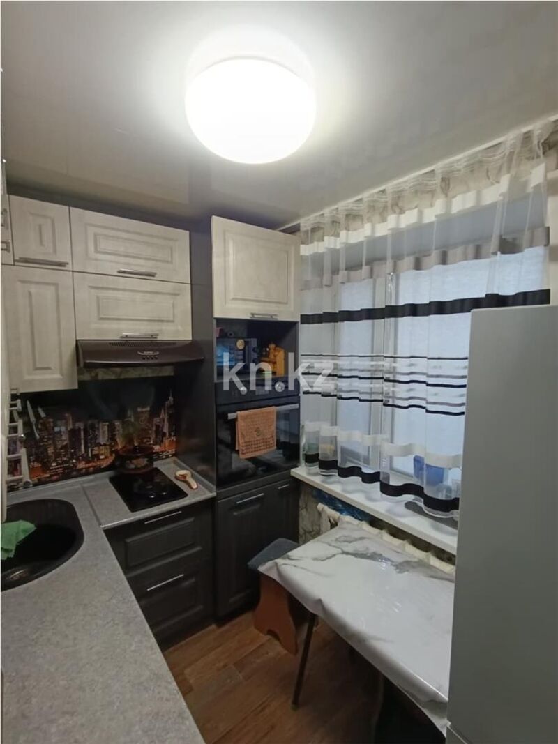 Продажа 4-комнатной квартиры, 60 м² - Продажа четырехкомнатных квартир в кирпичном доме в Караганде - страница 4 фото 7 из 9