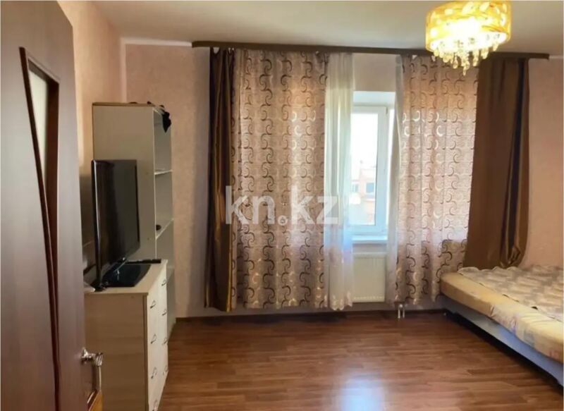 Продажа 1-комнатной квартиры, 42 м² - Продажа однокомнатных квартир на Юго-Востоке Караганды - страница 6 фото 1 из 4