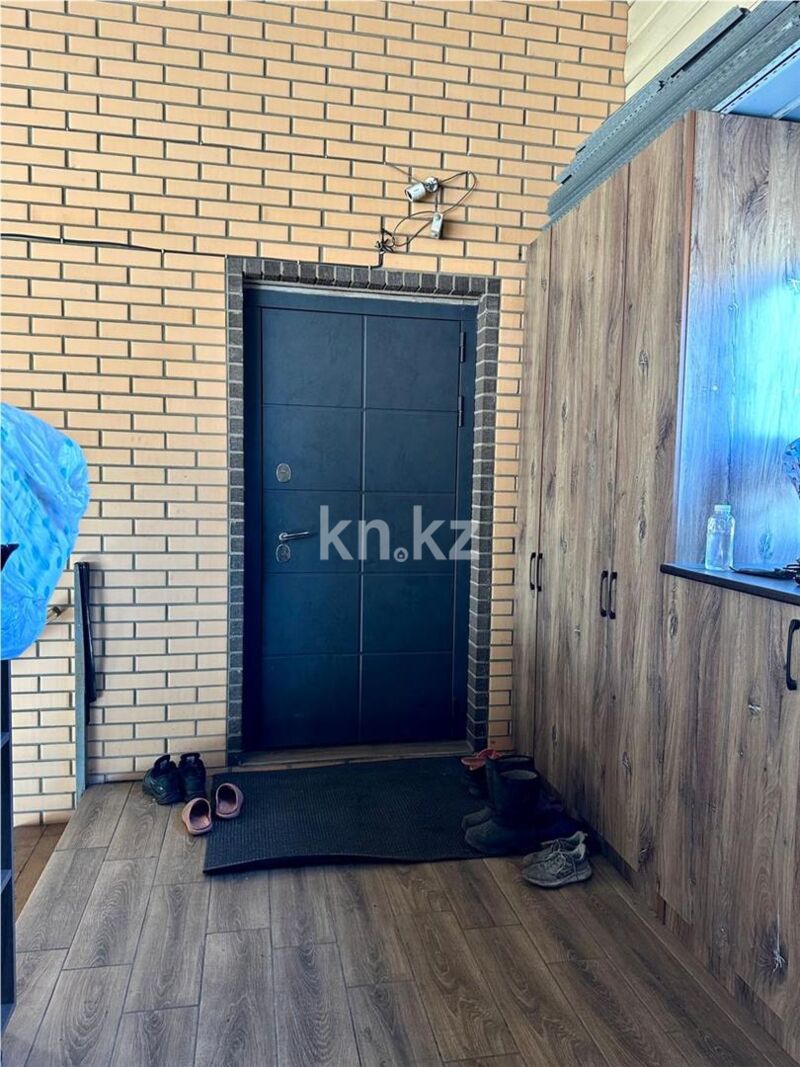 Продажа 6-комнатного дома, 230 м² - Продажа домов, коттеджей в Караганде - страница 6 фото 23 из 33