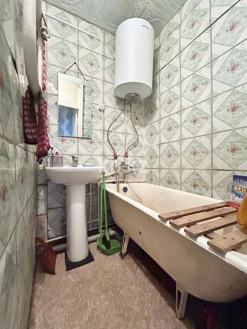 Продажа 3-комнатной квартиры, 47 м² - Продажа трехкомнатных квартир в Майкудуке Караганды - страница 2 фото 13 из 15