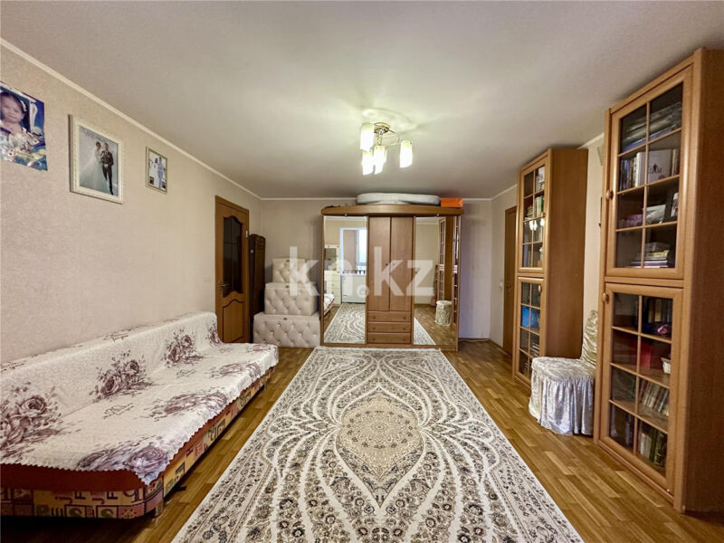 Продажа 4-комнатной квартиры, 110 м² - Продажа четырехкомнатных квартир в кирпичном доме в Караганде - страница 9 фото 7 из 18