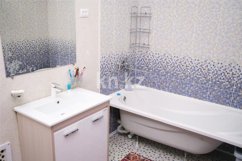 Продажа 3-комнатной квартиры, 158 м² - Продажа трехкомнатных квартир в кирпичном доме в Караганде - страница 14 фото 27 из 35