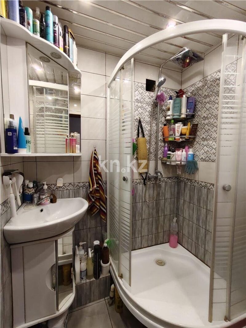 Продажа 3-комнатной квартиры, 60 м² - Продажа квартир в районе Михайловка в Караганде фото 7 из 11