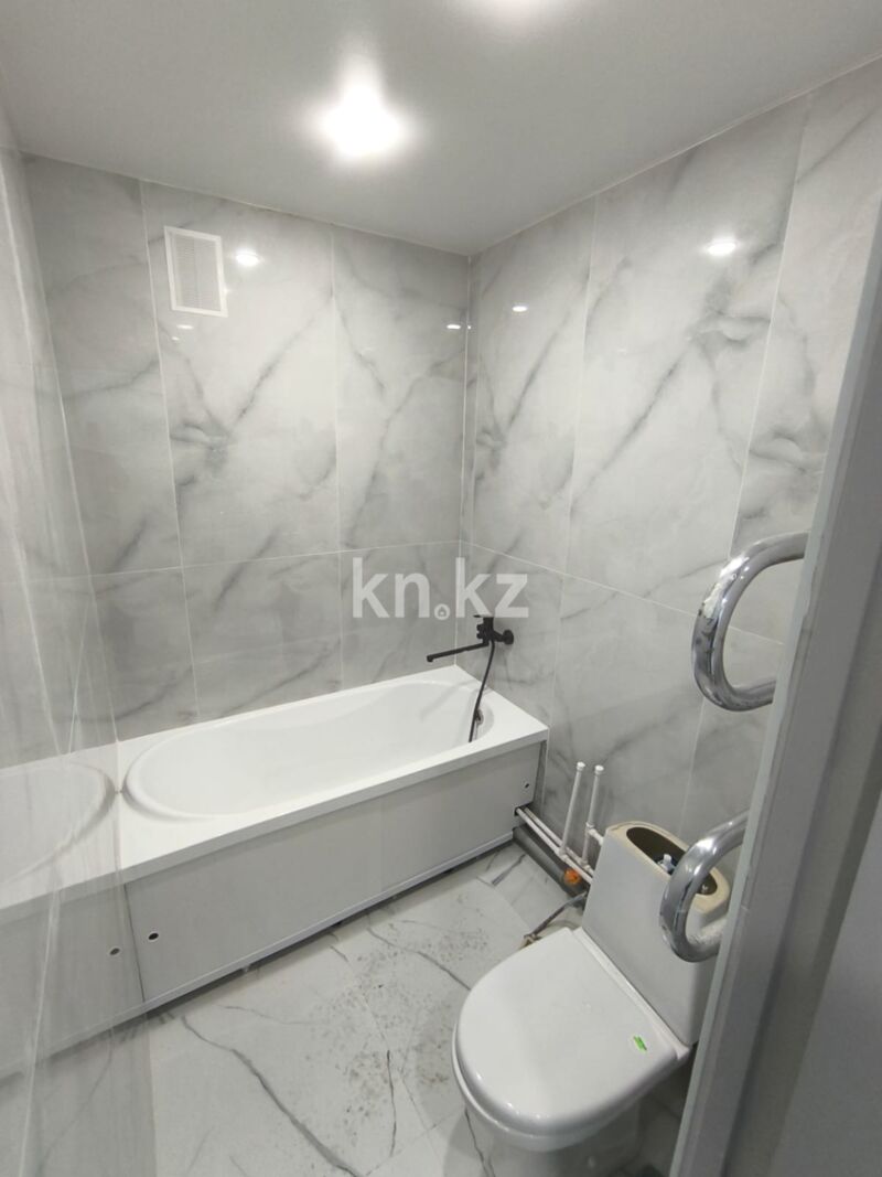 Продажа 1-комнатной квартиры, 31 м² - Продажа однокомнатных квартир в панельном доме в Караганде - страница 10 фото 8 из 11
