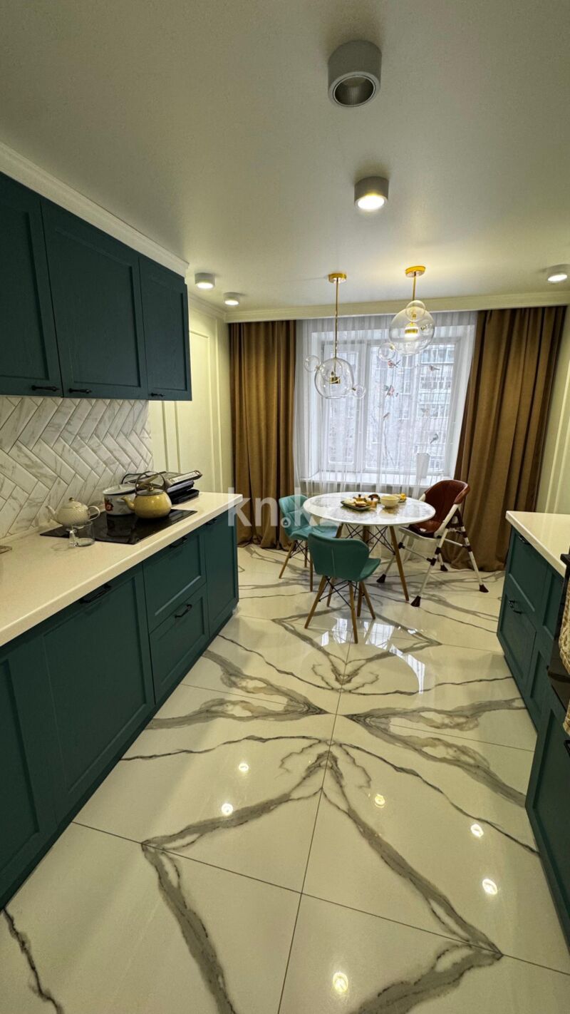 Продажа 4-комнатной квартиры, 134.9 м² - Продажа четырехкомнатных квартир в кирпичном доме в Караганде - страница 4 фото 15 из 33