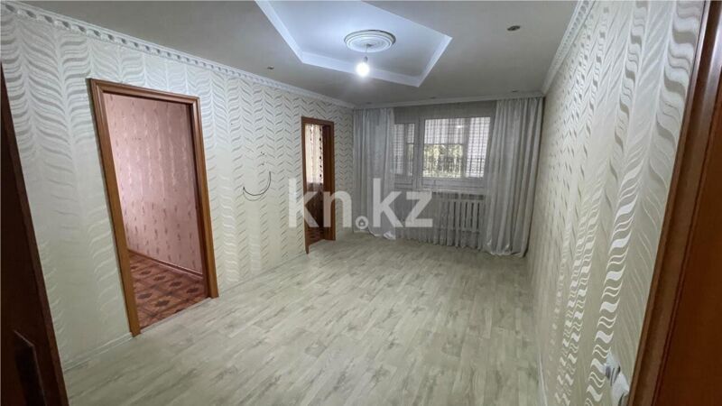 Продажа 4-комнатной квартиры, 62 м² - Продажа офисных и торговых помещений в Таразе фото 1 из 14