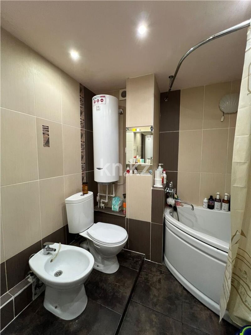 Продажа 4-комнатной квартиры, 77 м² - Продажа четырехкомнатных квартир в панельном доме в Караганде - страница 7 фото 10 из 16