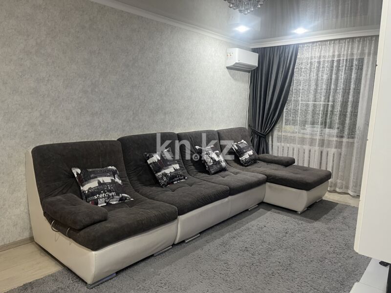 Продажа 3-комнатной квартиры, 50 м² - Продажа трехкомнатных квартир на Юго-Востоке Караганды фото 1 из 10