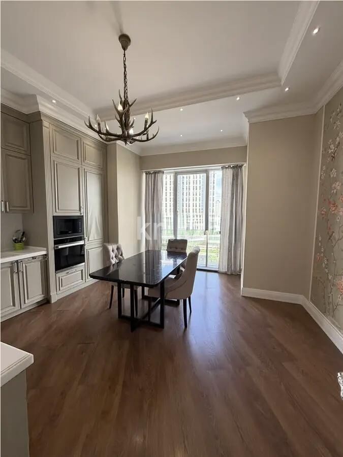 Продажа 4-комнатной квартиры, 165 м² - Продажа четырехкомнатных квартир в блочном доме в Казахстане - страница 5 фото 1 из 4