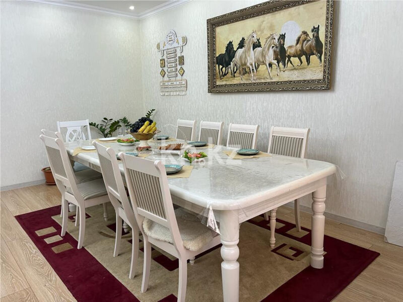 Продажа 4-комнатной квартиры, 131 м² - Продажа четырехкомнатных квартир в кирпичном доме в Караганде - страница 8 фото 4 из 23