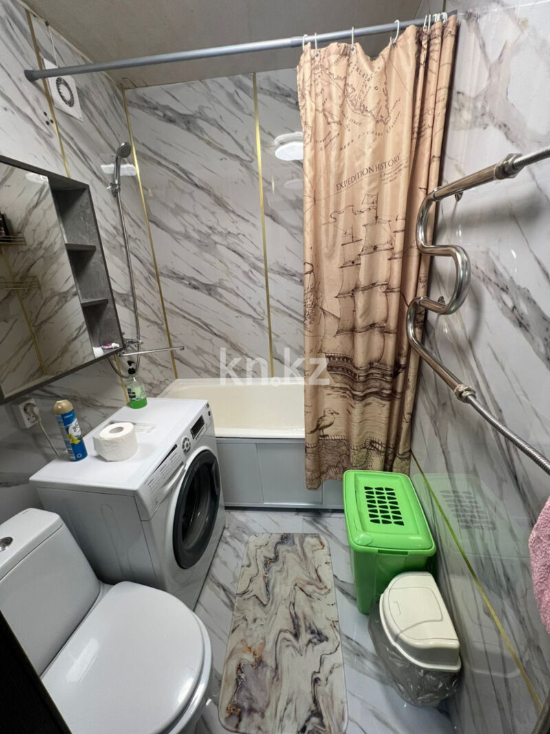 Аренда 1-комнатной квартиры посуточно, 32 м² - Аренда однокомнатных квартир посуточно в Усть-Каменогорске фото 1 из 5