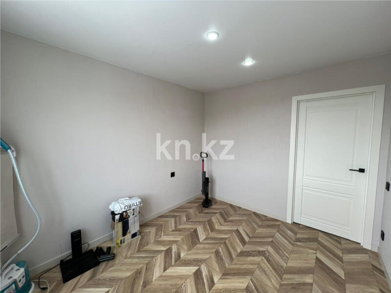 Продажа 4-комнатной квартиры, 76 м² - Продажа четырехкомнатных квартир в панельном доме в Караганде - страница 6 фото 15 из 18