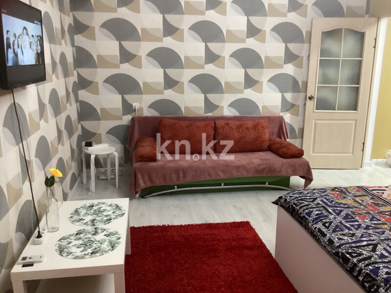 Аренда 1-комнатной квартиры посуточно, 41 м² - Аренда квартир посуточно в Алмалинском р-не Алматы - страница 2 фото 2 из 12