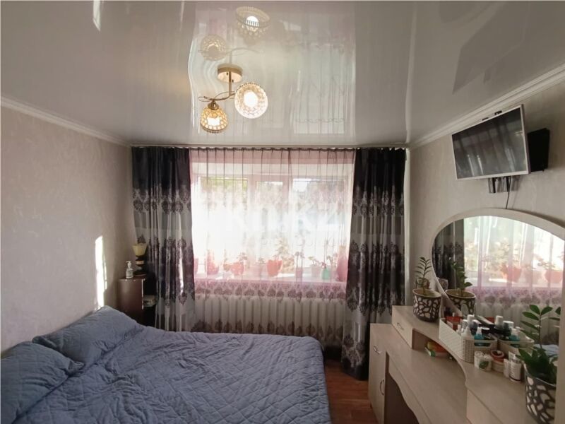 Продажа 4-комнатной квартиры, 60 м² - Продажа четырехкомнатных квартир в кирпичном доме в Караганде - страница 4 фото 3 из 9