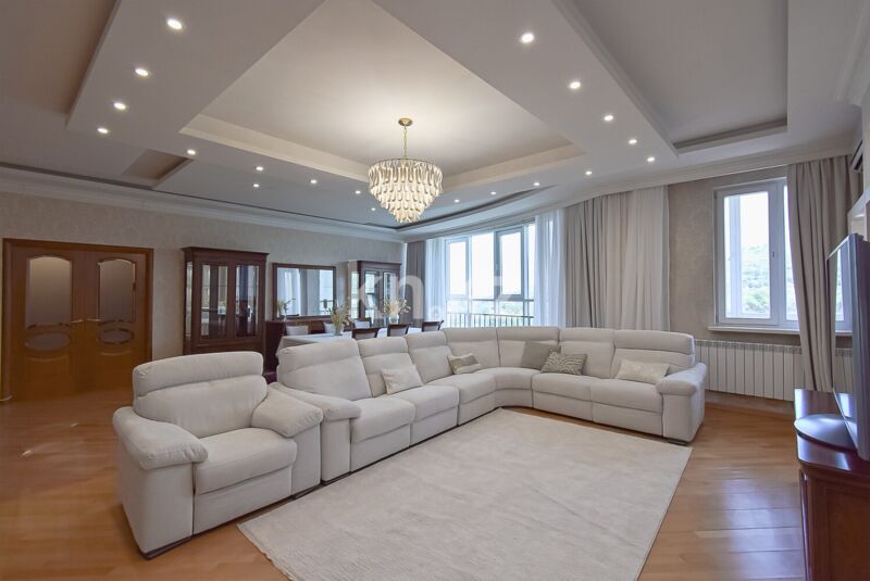 Продажа 4-комнатной квартиры, 241 м² - Продажа четырехкомнатных квартир в Медеуском р-не Алматы фото 3 из 40