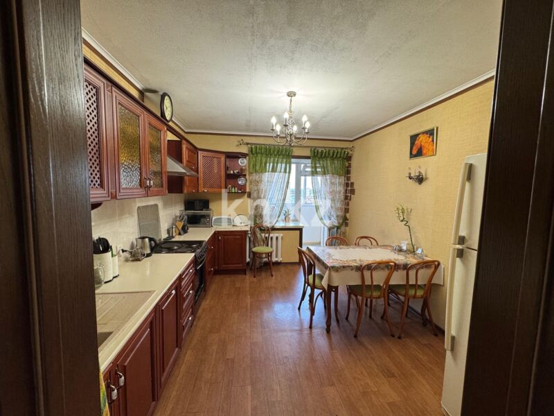 Продажа 3-комнатной квартиры, 90 м² - Продажа трехкомнатных квартир в кирпичном доме в Караганде - страница 19 фото 9 из 20