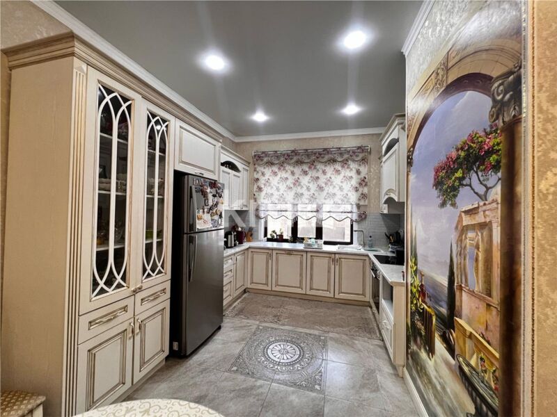 Продажа 7-комнатного дома, 320 м² - Продажа домов, коттеджей в Караганде - страница 4 фото 15 из 36