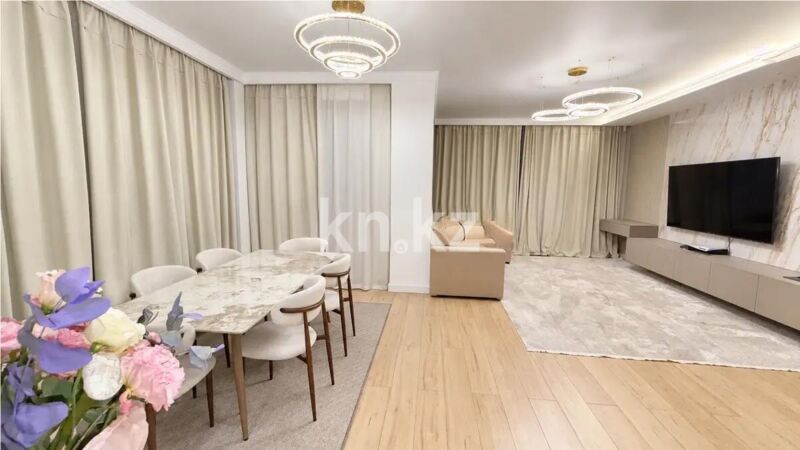 Продажа 4-комнатной квартиры, 135 м² - Продажа четырехкомнатных квартир от собственников в Казахстане фото 1 из 8