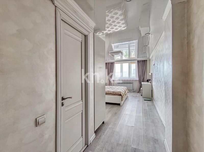 Продажа 4-комнатной квартиры, 210 м² - Продажа квартир в монолитно-каркасном доме в Казахстане - страница 3 фото 17 из 31