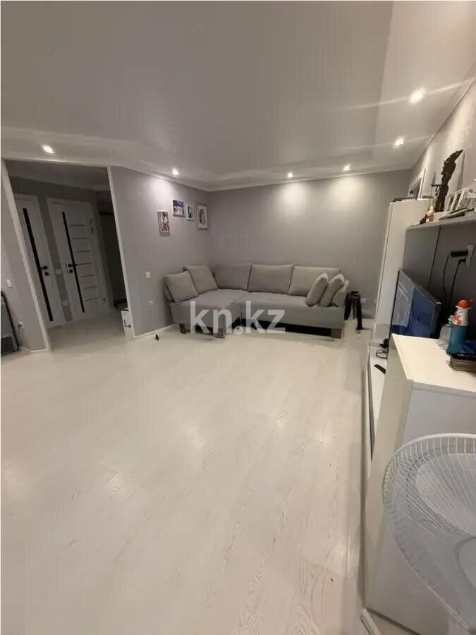 Продажа 3-комнатной квартиры, 61 м² - Продажа трехкомнатных квартир в кирпичном доме в Караганде фото 1 из 7