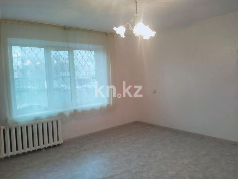 Продажа 3-комнатной квартиры, 62 м² - Продажа трехкомнатных квартир в Майкудуке Караганды - страница 8 фото 1 из 6