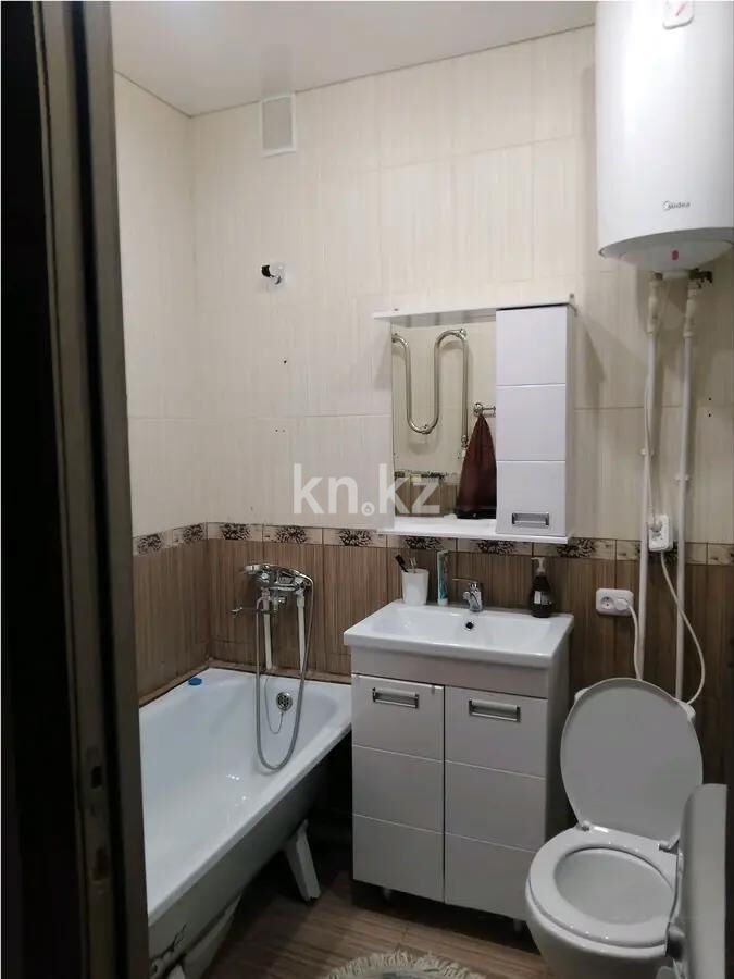 Продажа 1-комнатной квартиры, 40 м² - Продажа квартир в кирпичном доме в Караганде - страница 2 фото 3 из 4