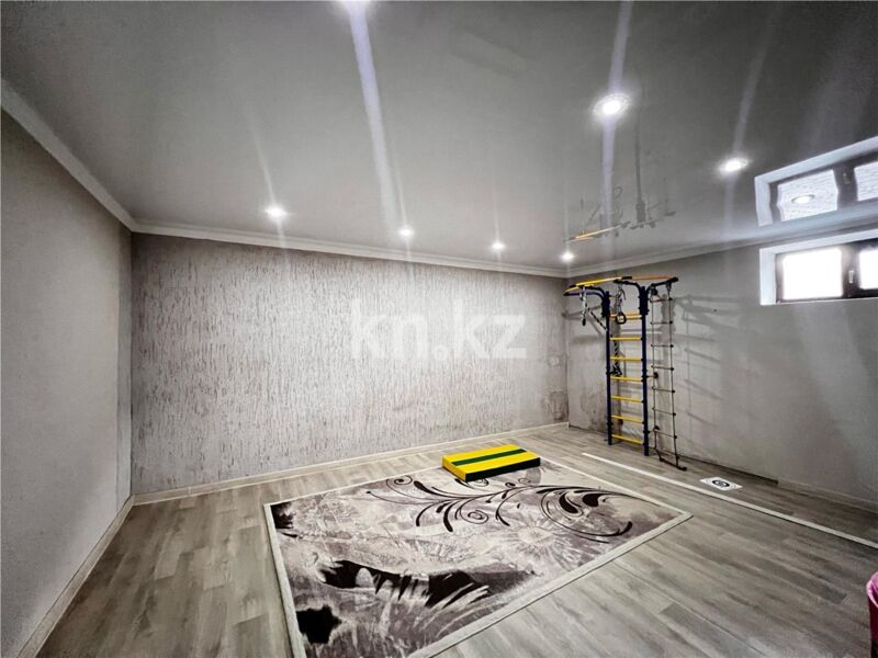 Продажа 7-комнатного дома, 320 м² - Продажа домов, коттеджей в Караганде - страница 4 фото 27 из 36