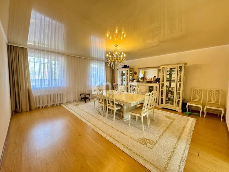 Продажа 5-комнатного дома, 205 м² - Продажа домов, коттеджей в Караганде фото 4 из 28