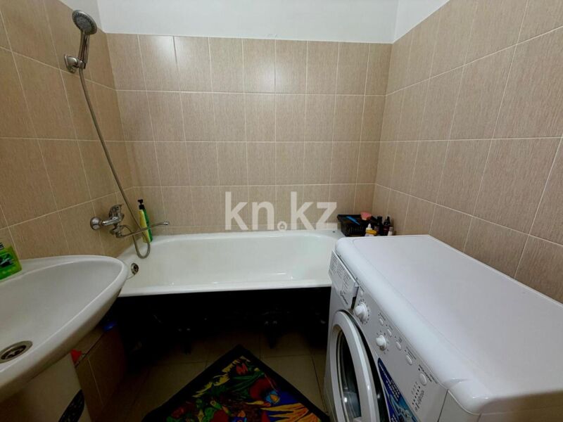 Продажа 3-комнатной квартиры, 63 м² - Продажа трехкомнатных квартир в панельном доме в Караганде - страница 5 фото 10 из 13
