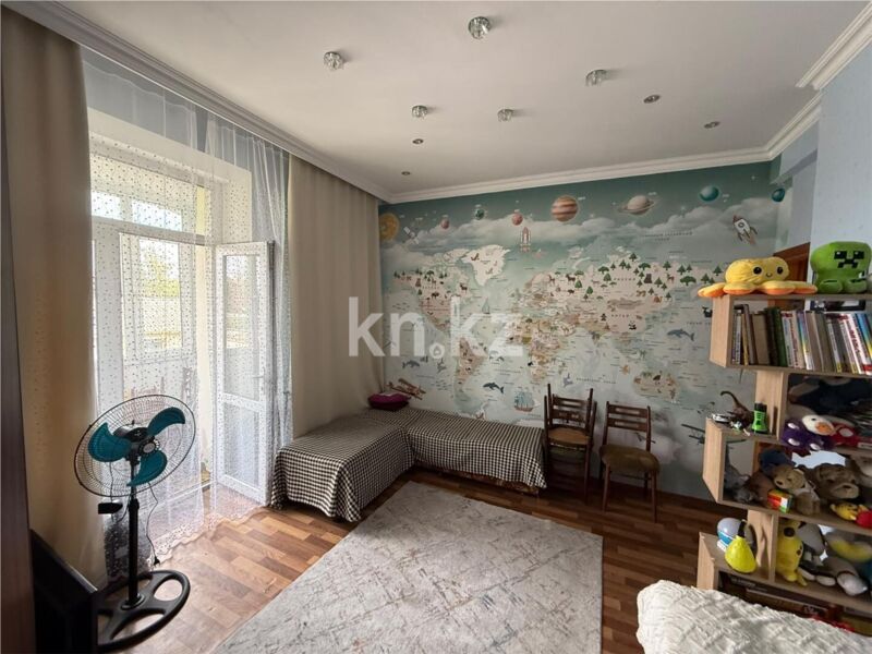 Продажа 3-комнатной квартиры, 68 м² - Продажа трехкомнатных квартир в кирпичном доме в Караганде фото 1 из 14