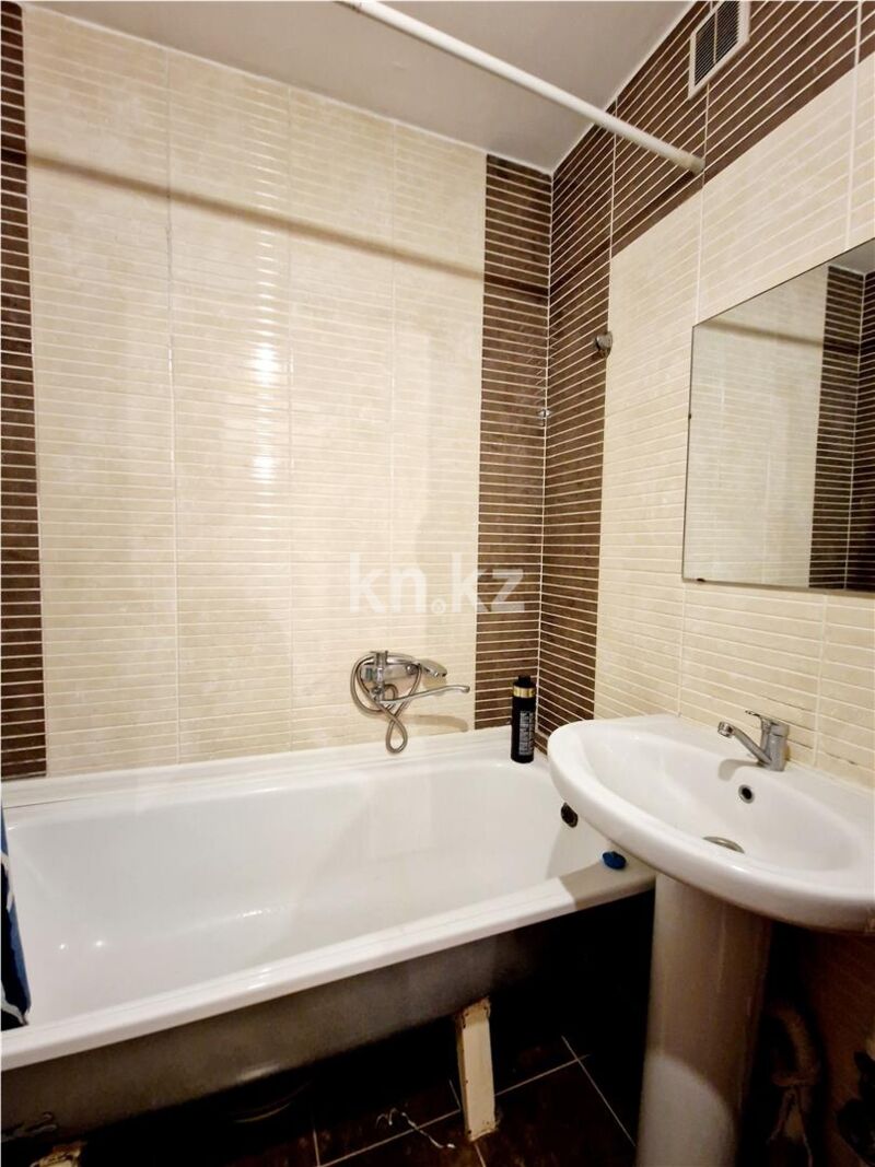 Продажа 3-комнатной квартиры, 70 м² - Продажа квартир в монолитно-каркасном доме в Караганде - страница 8 фото 12 из 16