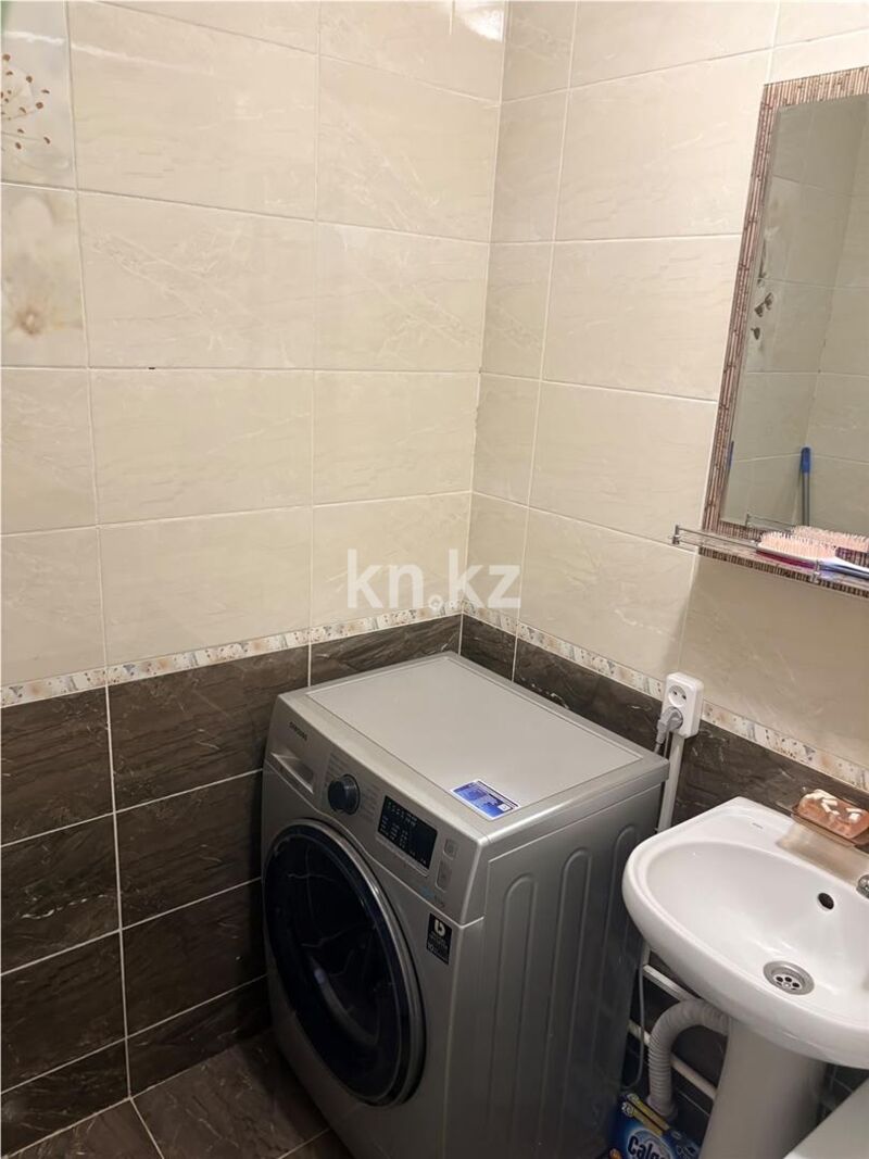 Продажа 3-комнатной квартиры, 52 м² - Продажа трехкомнатных квартир на Юго-Востоке Караганды - страница 9 фото 15 из 21
