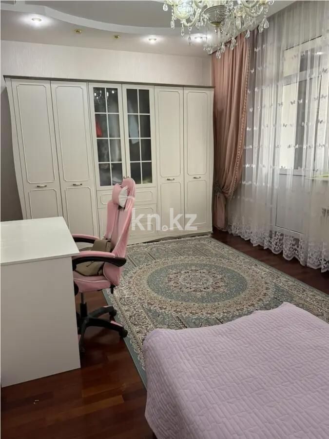 Продажа 5-комнатной квартиры, 200 м² - Продажа пятикомнатных и более квартир в кирпичном доме в Астане - страница 2 фото 5 из 8