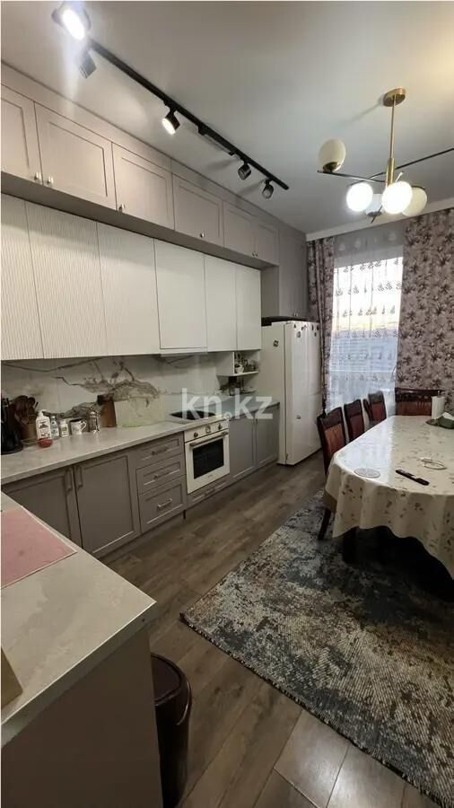 Продажа 4-комнатной квартиры, 127 м² - Продажа квартир в кирпичном доме в Казахстане - страница 3 фото 4 из 7
