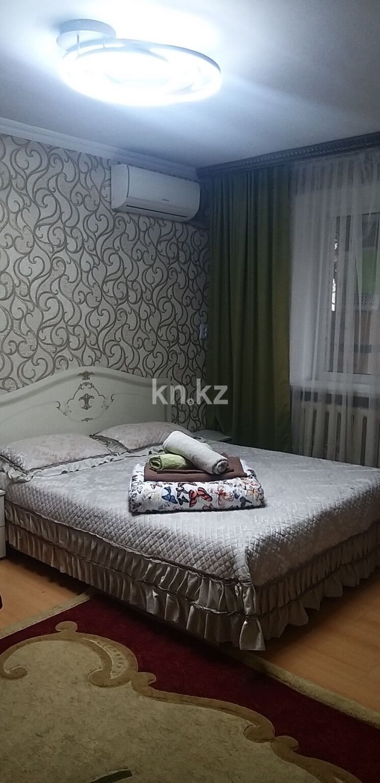 Аренда 1-комнатной квартиры посуточно, 35 м² - Аренда однокомнатных квартир посуточно в Алмалинском р-не Алматы фото 1 из 5