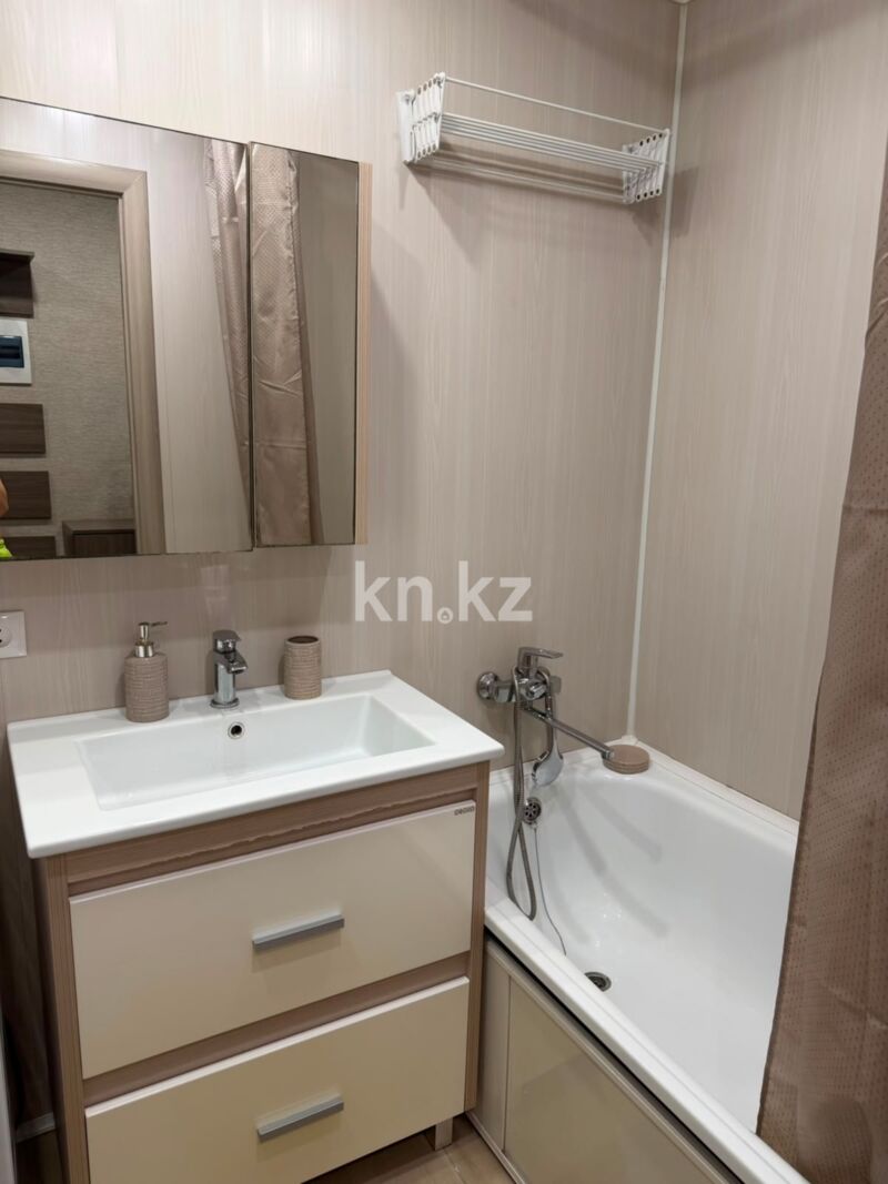Продажа 2-комнатной квартиры, 43 м² - Продажа двухкомнатных квартир в кирпичном доме в Караганде - страница 19 фото 15 из 23