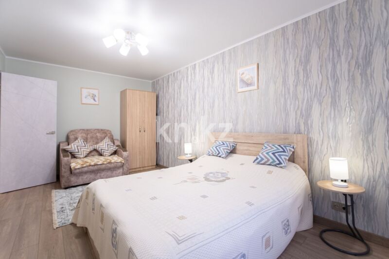 Аренда 1-комнатной квартиры посуточно, 32 м² - Аренда квартир посуточно в Алмалинском р-не Алматы - страница 2 фото 1 из 13