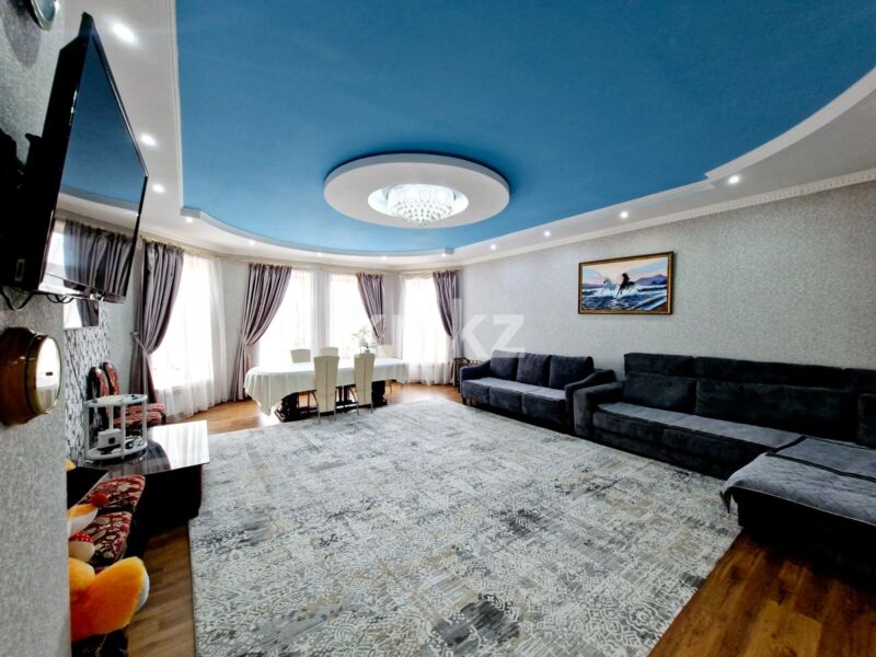 Продажа 5-комнатного дома, 325.7 м² - Недвижимость в Костанае фото 1 из 40