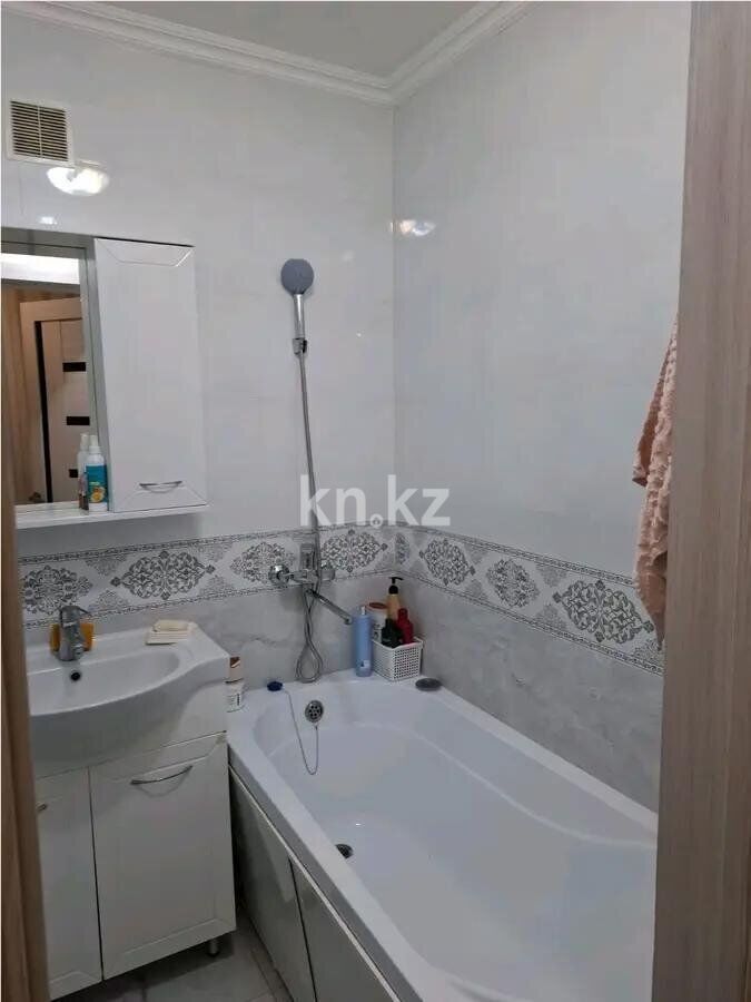 Продажа 4-комнатной квартиры, 63.7 м² - Продажа квартир в блочном доме в Казахстане - страница 9 фото 4 из 4